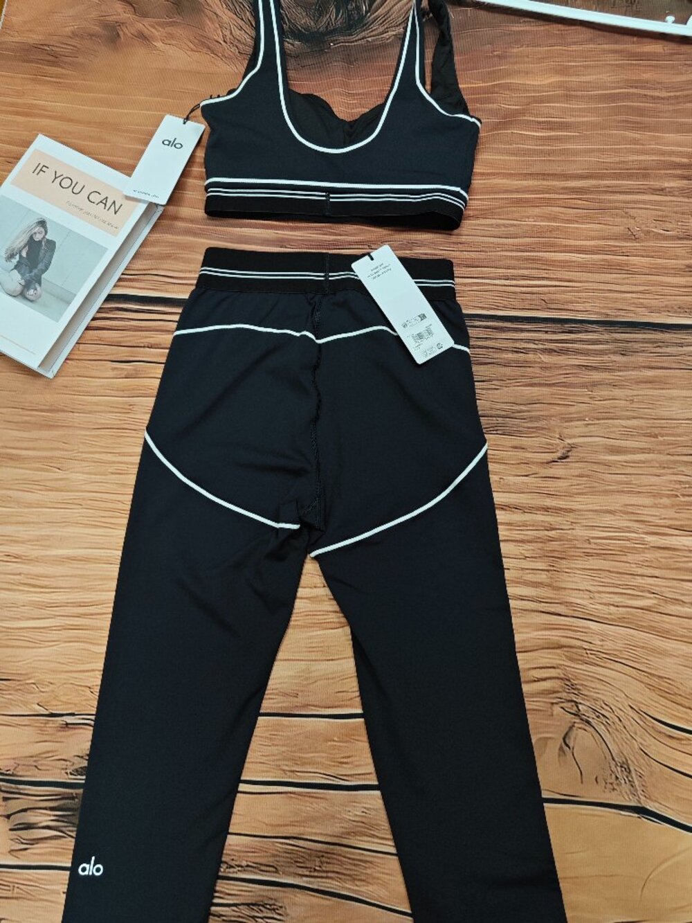 NWT ALO Yoga Airbrush Heart Throb Set 💕 Pilates & Workout Essential - Picture 4 of 9